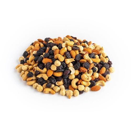 Смесь жареных орехов и изюма