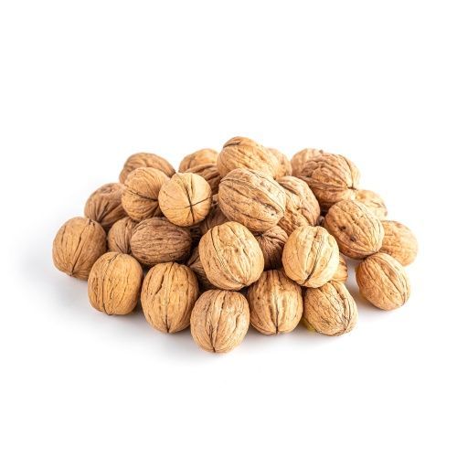 Грецкий орех в скорлупе